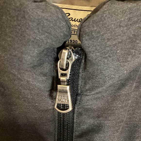 Eddie Bauer Men's Gray Sleeveless Vest Goose Down Size XL - Picture 3 of 9